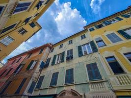 varazze medievale villaggio dipinto case di il mare liguria Italia città sala posto foto