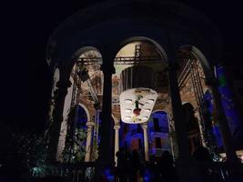 strada Natale decorazione a notte nel rapallo, genova, Italia foto