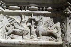 Venezia, Italia - settembre 15 2019 - doge ducale palazzo capitale di colonna lungo la strada scultura dettaglio foto