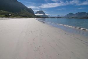 Flakstad bianca sabbia spiaggia lofoten isola Norvegia foto