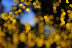 Natale e contento nuovo anno su sfocato bokeh con nevicata bandiera sfondo foto