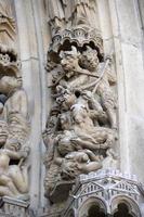 notre dama Parigi Cattedrale statua scultura e tetto prima fuoco foto