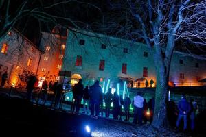 illuminazione di il castello di brescia per il capitale di cultura foto