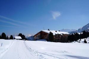 neve il trekking nel dolomiti montagne foto