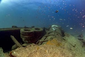 nave relitto nel bali Indonesia indiano oceano foto