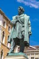 Statua del patriota italiano daniele manin dal 1875, di luigi borro a venezia, italia foto