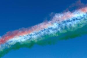 Frecce tricolori Italia acrobatico volo squadra italiano bandiera rosso bianca e verde Fumo foto