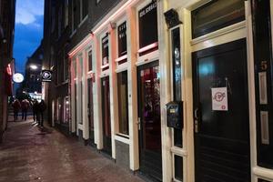 amsterdam, Olanda - febbraio 25 2020 - rosso leggero quartiere nel il vecchio cittadina foto