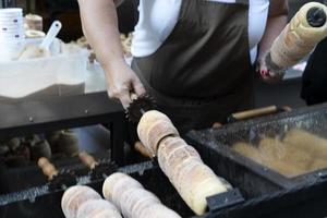 trdelnik tradizionale camino dolce di praga foto