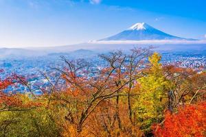 mt. fuji in giappone in autunno foto