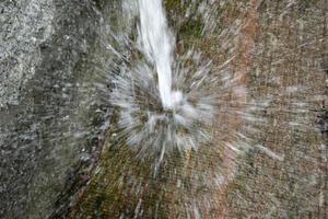 Aperto all'aperto acqua rubinetto vicino su foto