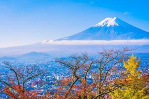 mt. fuji in giappone in autunno foto