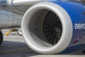 Jet aereo turbina motore foto