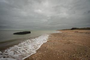 vecchio naufragio a partire dal mondo guerra Due, a il costa di Utah spiaggia, Francia. foto