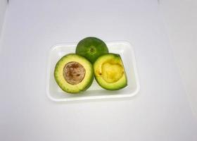 maturo avocado frutta o buah alpukati nel Indonesia foto