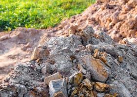 trama di pietra e terreno su terreno di montagna rocciosa foto