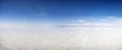 Salar de Uyuni distesa di sale in Bolivia foto