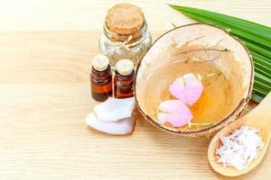 trattamento aromaterapico con oli essenziali foto