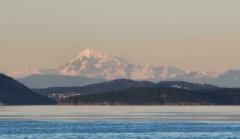 neve coperto montare panettiere nel Washington stato prese a partire dal blu puget suono foto