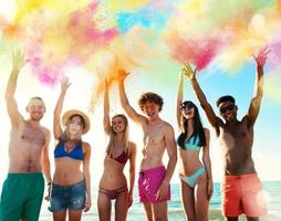 colorato estate per un' gruppo di amici foto