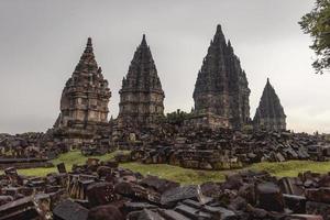 prendere un' Guarda a Questo bellissimo prambanan tempio foto