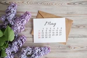 Maggio calendario e primavera fiori foto