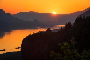 contea di multnomah, oregon, 2020 - sorgere del sole su vista house foto