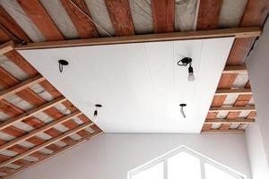 Casa Attico sotto costruzione, mansarda parete soffitto foto