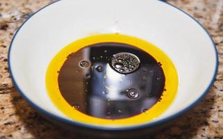 oliva olio e balsamico vinaigrette foto