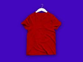 T-shirt rossa foto