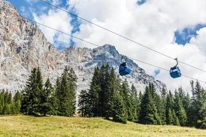 sciare sollevamento cabina a il Alpi foto