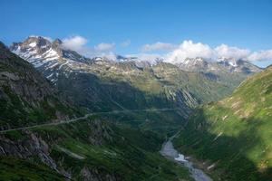 un' panorama di montagne di Svizzera foto