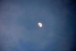 Luna e nuvole cielo foto