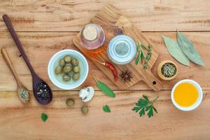 vista dall'alto di ingredienti da cucina freschi foto