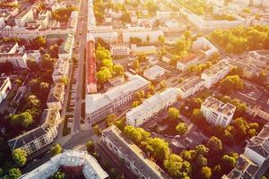 aereo Visualizza di città Residenziale quartiere a tramonto foto