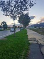 prendere un' panoramico tramonto guidare permettere radiante colori Ignite il tuo sensi e creare durata ricordi su il strada foto