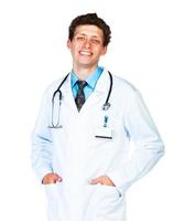 ritratto di il sorridente medico su un' bianca foto