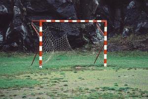 vecchio campo di calcio di strada foto