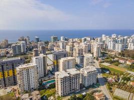 aereo mare e città foto