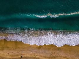 aereo mare e città foto