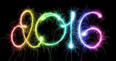 contento nuovo anno - 2016 fatto con sparklers su nero foto