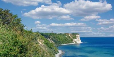 Visualizza per ripido costa a Kap arkona su ruegen, baltico mare, meclemburgo-pomerania anteriore, germania foto