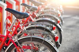 biciclette in uso in città foto