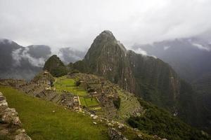 rovine di machu picchu in perù foto