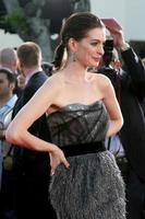 anne hathaway in arrivo a il prima di ottenere inteligente a manns villaggio Teatro nel Westwood cajun 16 20082008 foto