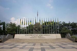 il simbolo di università airlangga è Garuda mukti cavalcato di il incarnazione di batara wisnu vale a dire prabu airlangga quale si intende saggio, potente, e raffinato. foto