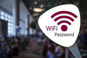 accesso con password wifi in aeroporto foto