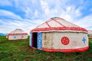 kazakh provato case su il kalajun prateria nel xinjiang foto