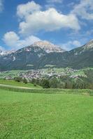 villaggio di telfes sono stubai nel stubaital ,tirolo ,Austria foto