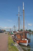 porto di karlshagen a peenstrom fiume vicino per peenemuende,usedom,baltico mare, germania foto